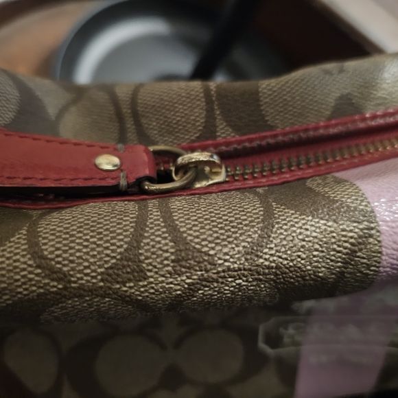 Handbag - Picture 3 of 5